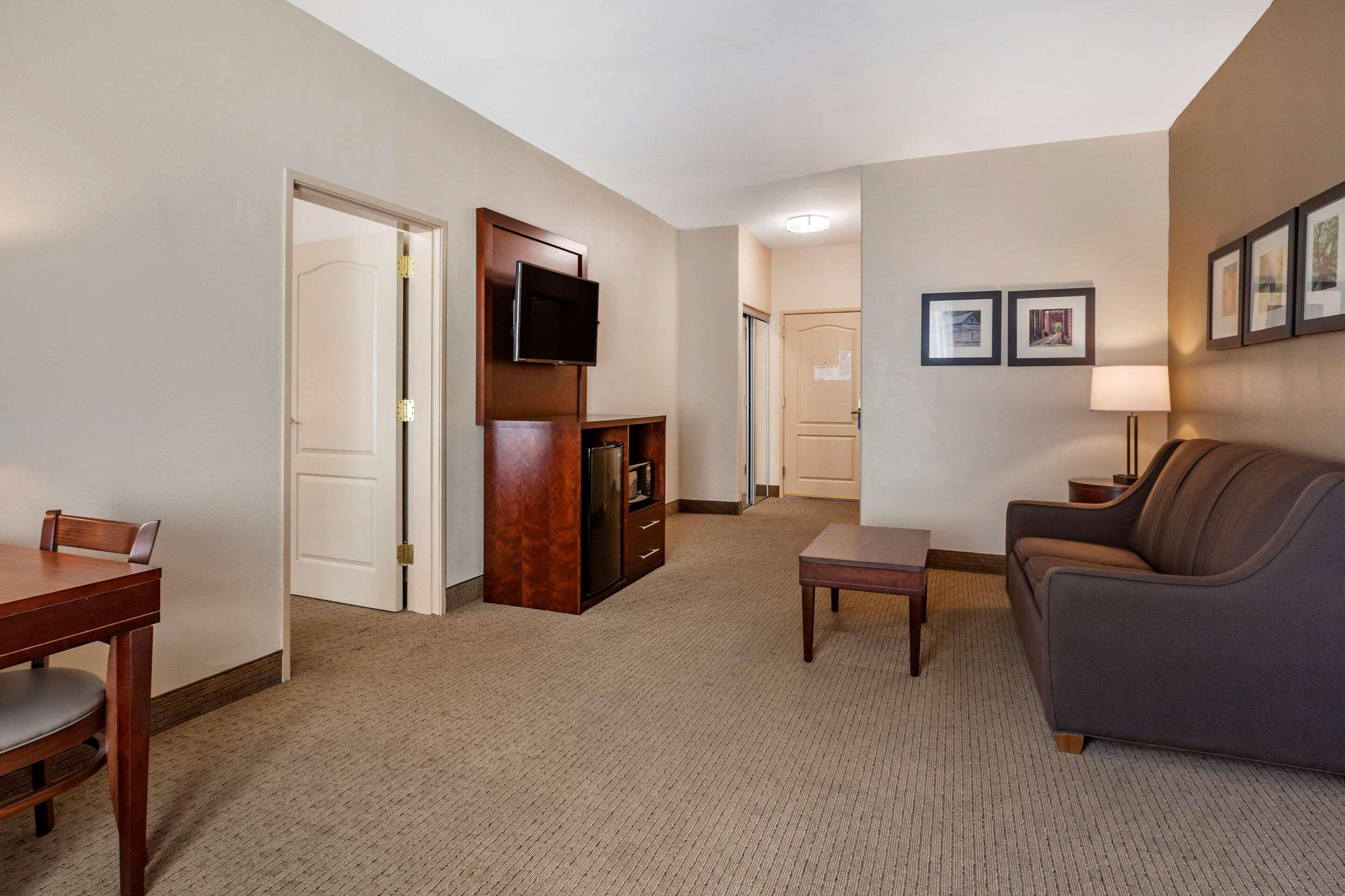 Comfort Inn & Suites Villa Rica Εξωτερικό φωτογραφία